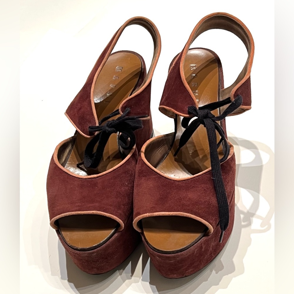 Marni Women’s platform shoes in rust. Size 10